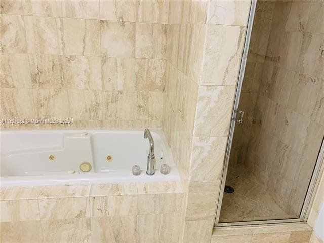 Building Photo - 1800 Sunset Harbour Dr