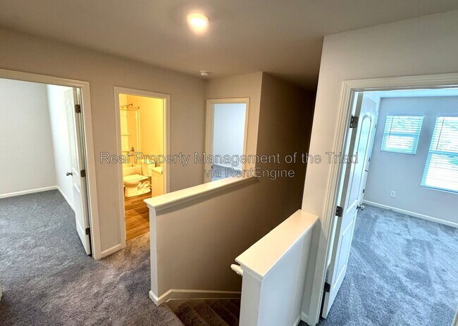 Building Photo - 4104 Devonwood Ct