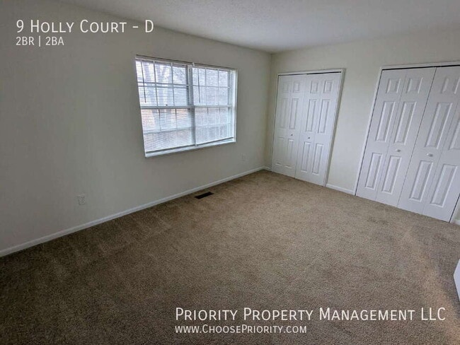 Building Photo - 9 Holly Ct