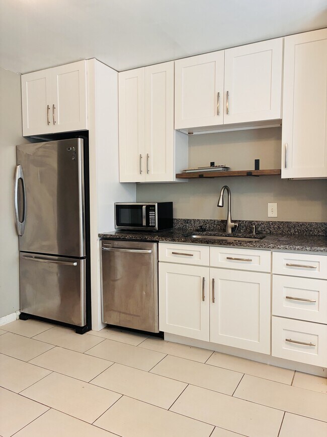 Building Photo - 2112 Spanish Bluff Dr