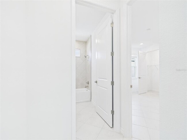 Building Photo - 7216 SW 58th Pl