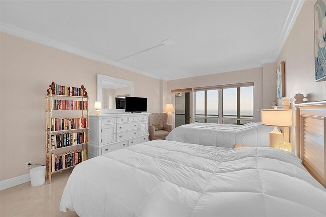 Building Photo - 111 N Pompano Beach Blvd