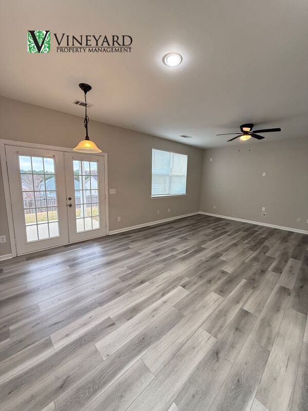 Building Photo - 116 Silver Bow Ln