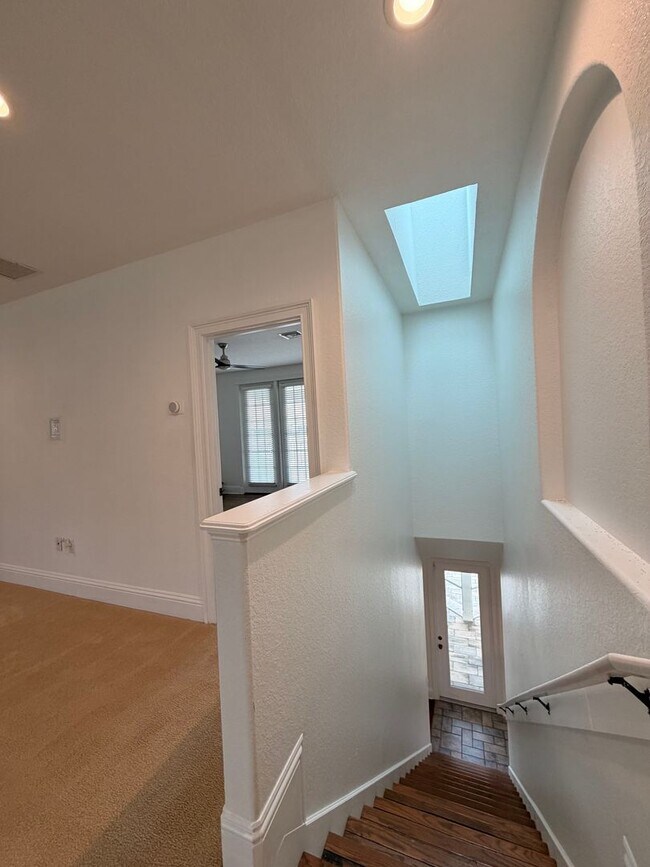 Building Photo - Luxury Windermere Home | 5 Bed 4.5 Bath La...