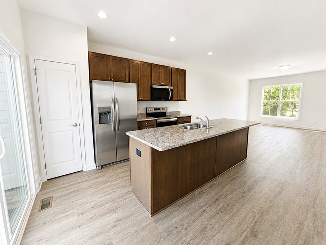 Building Photo - Modern Blacksburg Townhome with Garage, Balcony, Internet & Water Included with the Rent