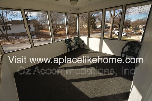 Building Photo - 4340 W 51st St