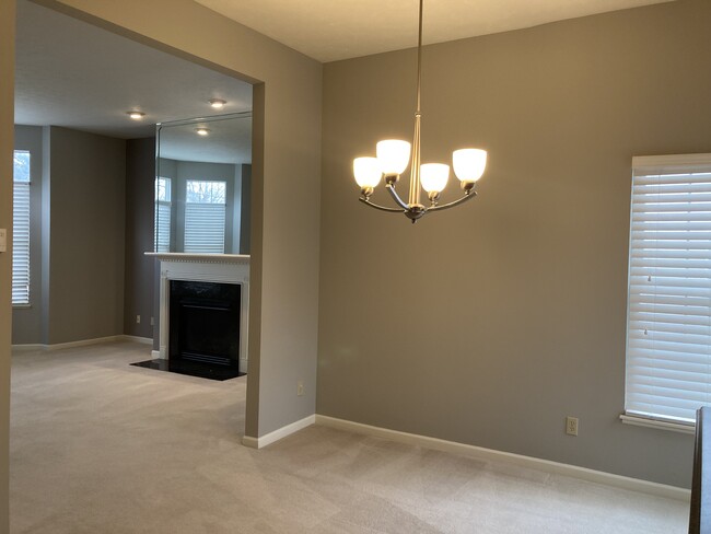 Livingroom and dining room - 8520 Chester Pky