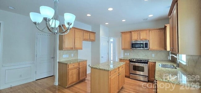 Building Photo - 12051 Dunipace Ct