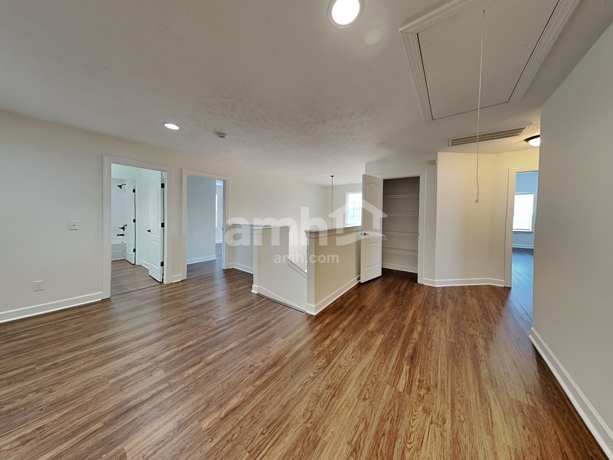 Building Photo - 6457 Sunnywood Dr