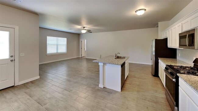 Building Photo - 11659 Split Oak Cir