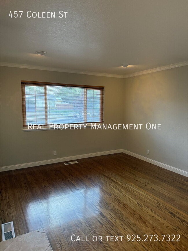 Building Photo - 457 Coleen St