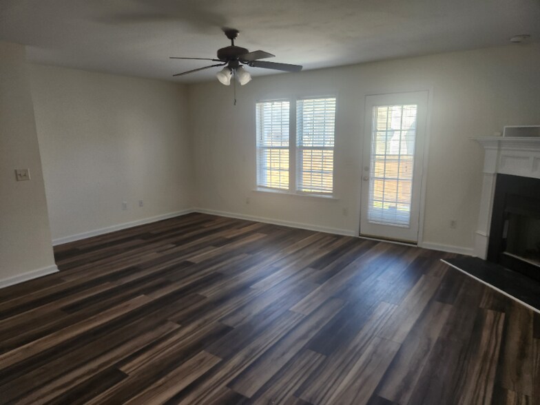 Building Photo - 4720 Windbreak Ln