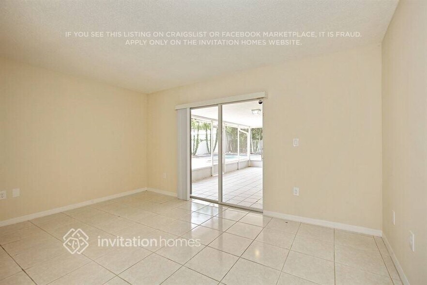 Building Photo - 16440 SW 144th Ave