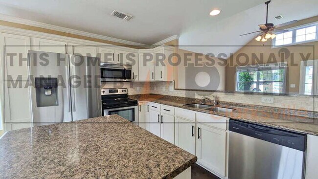 Building Photo - 3031 Outfitters Dr