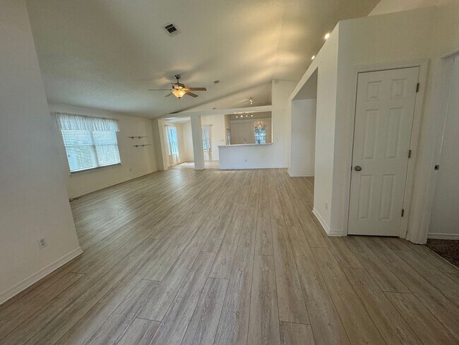 Building Photo - West Pensacola - Emerald Shores - 3 bedroom, 2 bathroom with enclosed sunroom