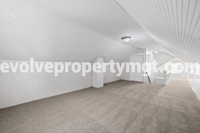 Building Photo - 3610 Kearney Ave