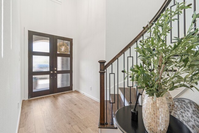 Building Photo - 7615 Blue Finch Ln