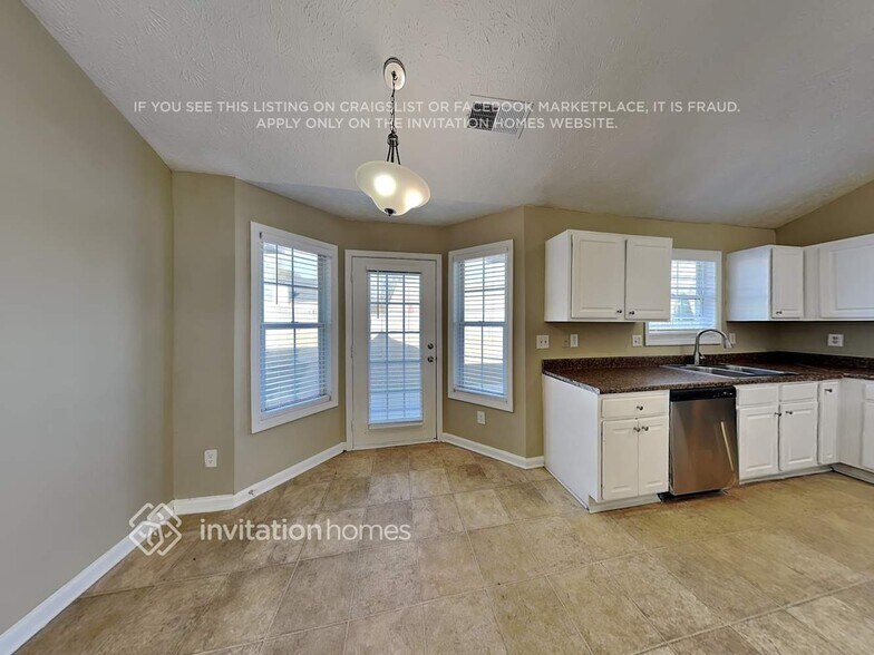 Building Photo - 2173 Oakland Farm Dr