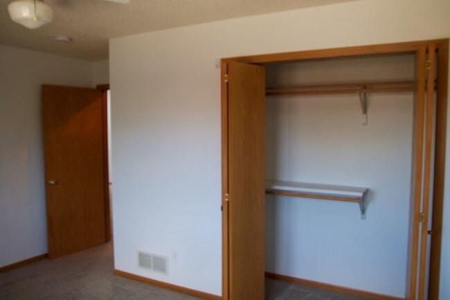 Building Photo - 2050 Keokuk St