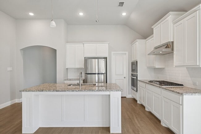 Building Photo - 1709 Everitt Trail