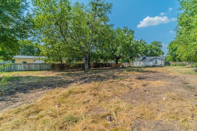 Building Photo - Stylishly Renovated 3-Bedroom Home in Arli...