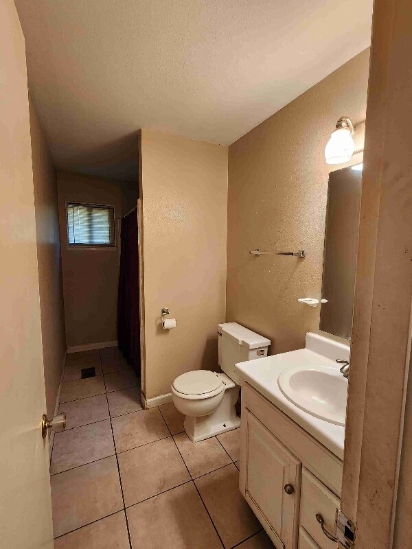 Building Photo - 5520 17th St E