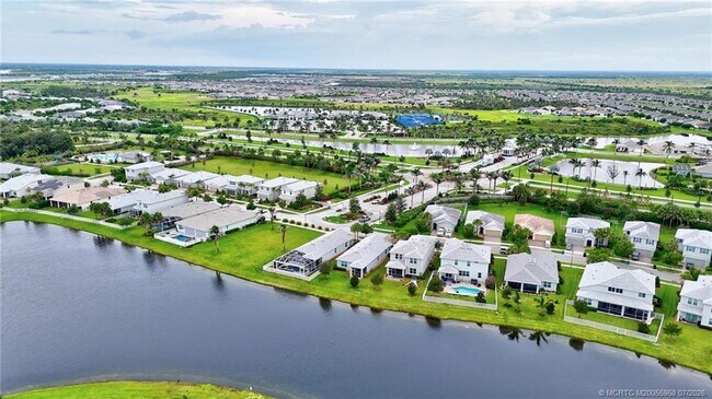 Building Photo - 10214 SW Captiva Dr