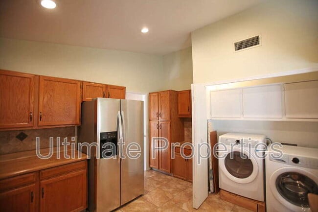 Building Photo - 4407 W Kimberly Way