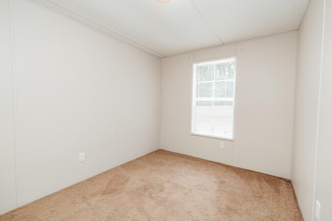 Building Photo - 4680 Hardy Adams Rd