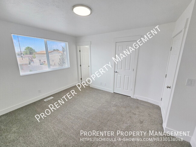 Building Photo - 2575 N 1100 W
