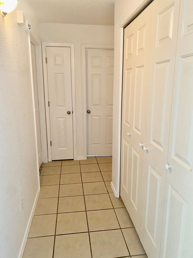 Building Photo - 5548 Patagonia Dr
