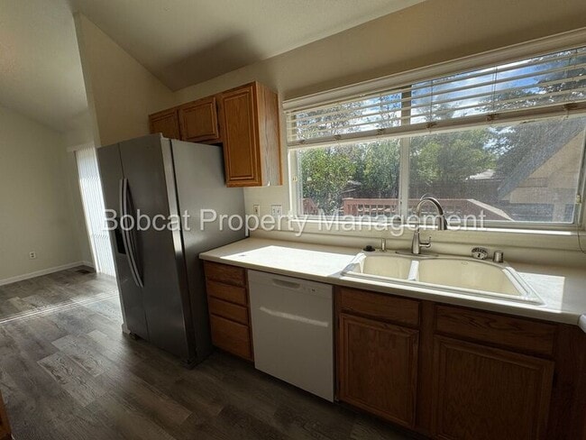 Building Photo - 4123 Sweetwater Dr