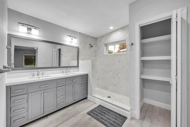 Building Photo - 4020 Ibis Dr