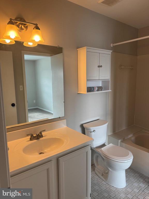 Building Photo - 1031 Rafter Rd