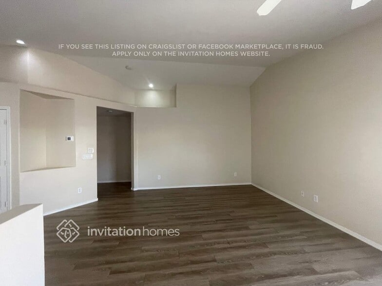 Building Photo - 1815 N 120th Dr