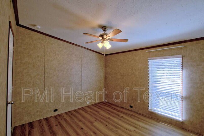 Building Photo - 631 Co Rd 270