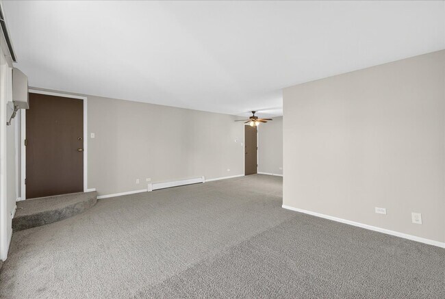 Building Photo - 604 W 65th St