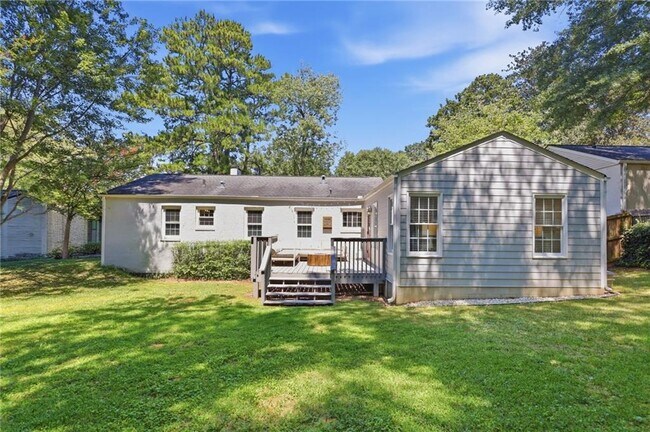 Building Photo - 2305 Sanford Rd
