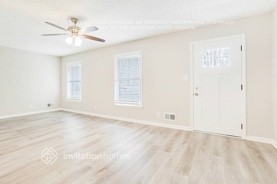 Building Photo - 399 Dorsey Cir SW