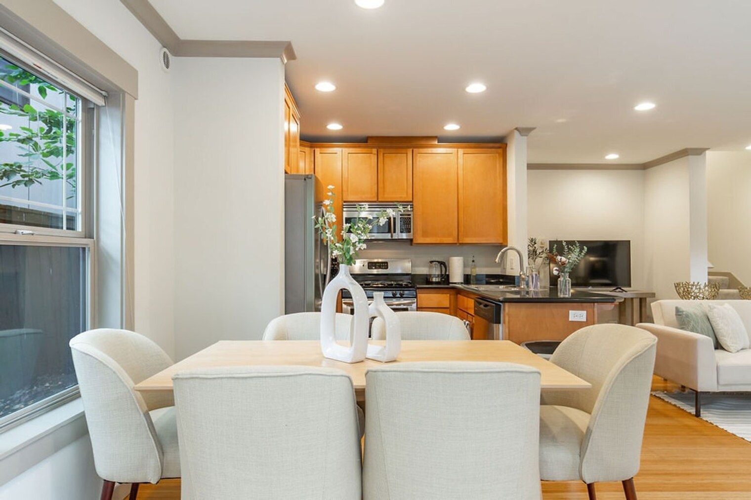 Building Photo - 316 19th Ave