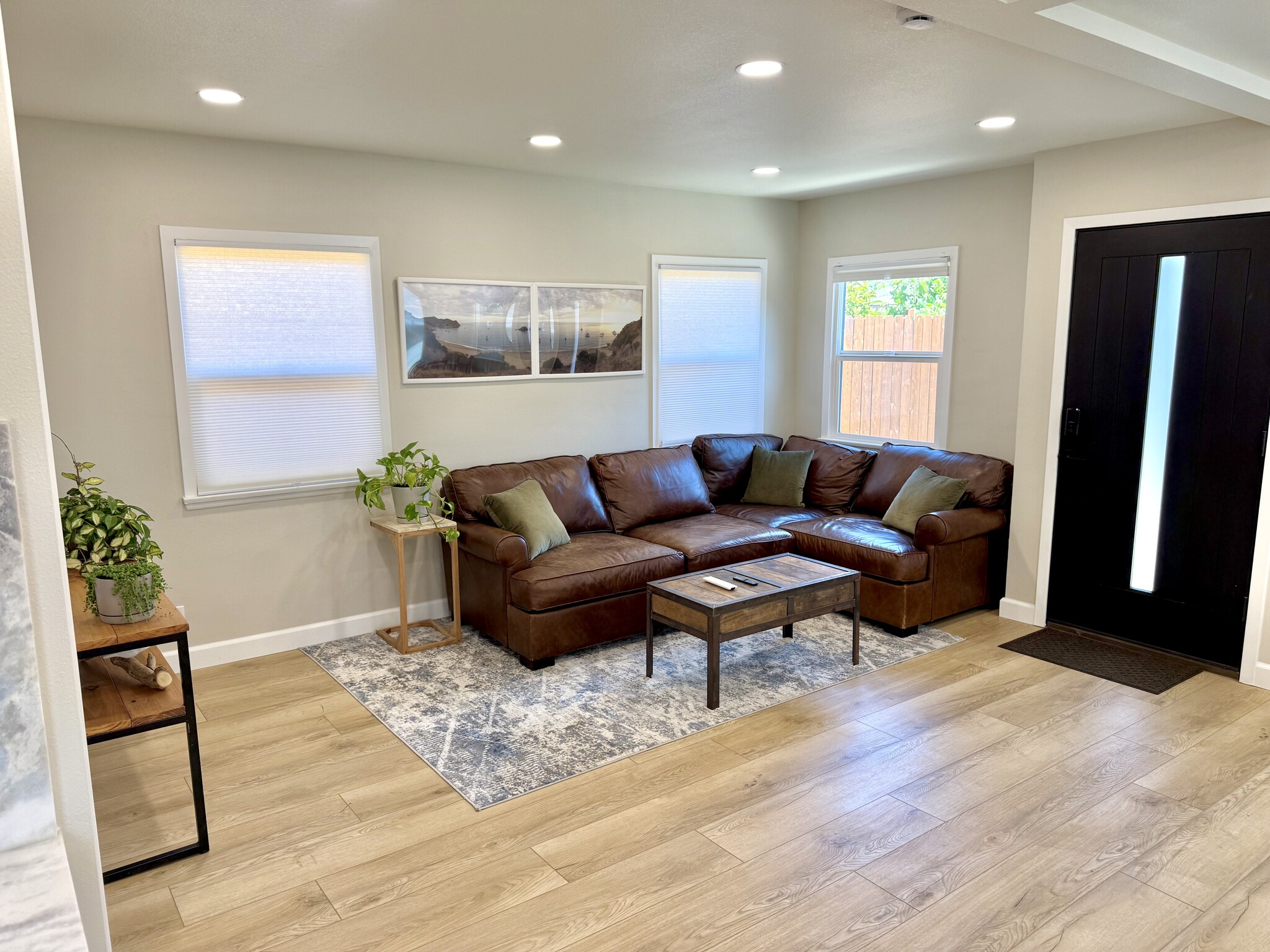 Building Photo - 4869 Inglewood Blvd