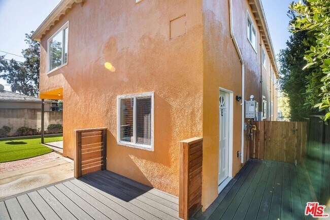 Building Photo - 1844 18th St