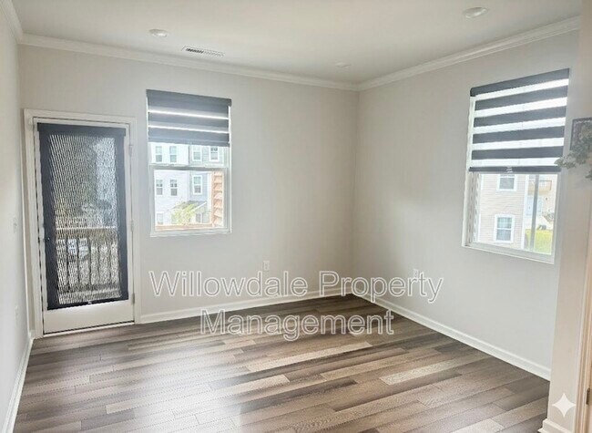 Building Photo - 1023 Tea Time Trl