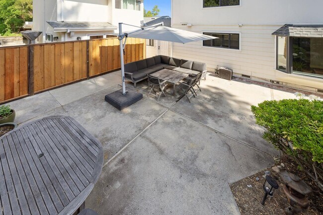 Building Photo - Elegant Two-Story Home with Backyard Oasis...
