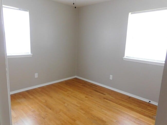 Building Photo - 4229 SE Bedford Dr