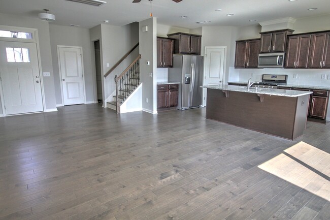 Building Photo - Durham 3 bed 2.5 bath: Available Now (Shor...