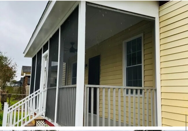 Primary Photo - 2021 Hudson St