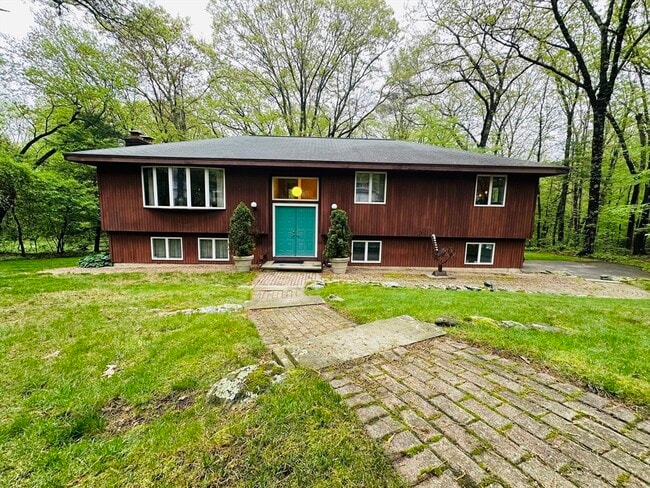 Primary Photo - 45 Brentwood Rd