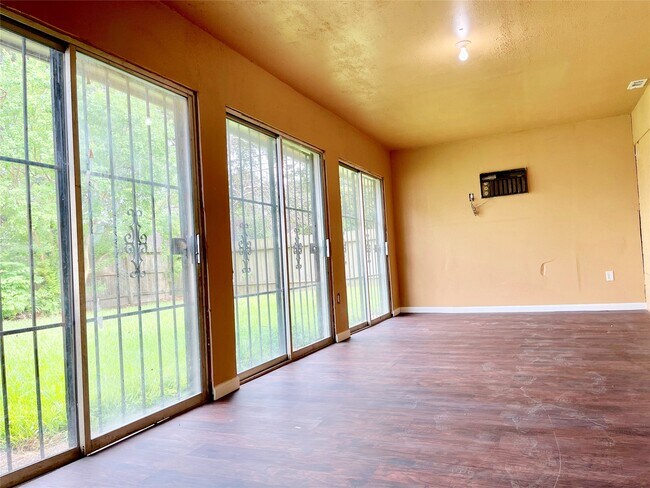 Building Photo - 8302 Coastway Ln