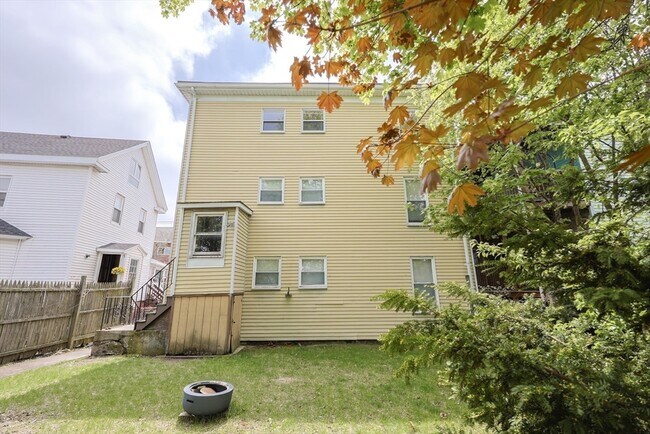 Building Photo - 147 Washington St